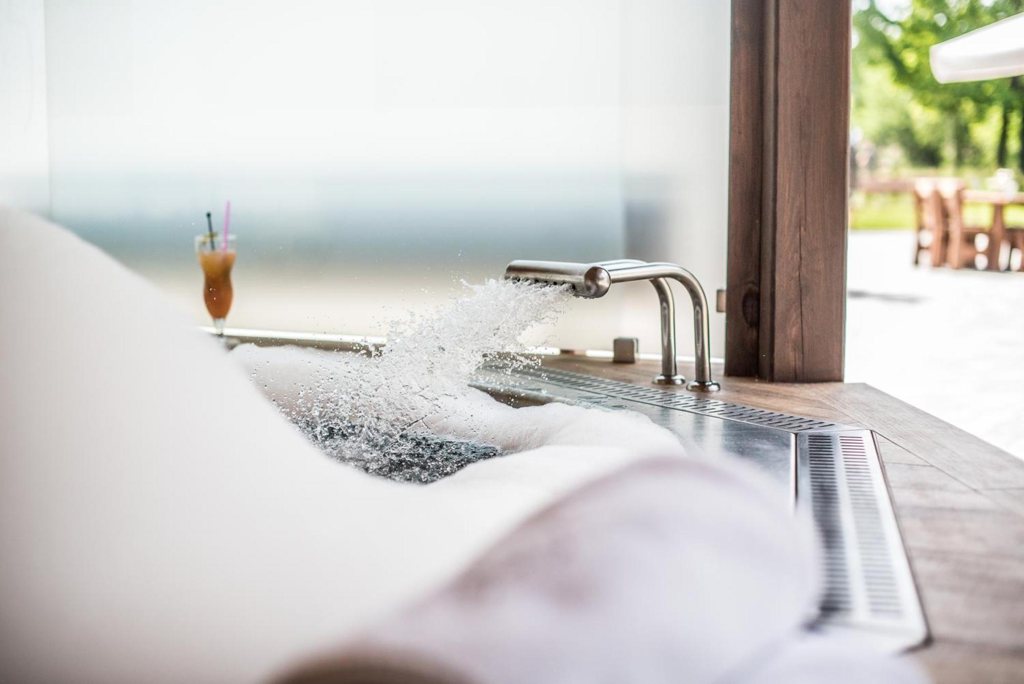 Hotel & Spa **** Kasztel Uniejow Εξωτερικό φωτογραφία