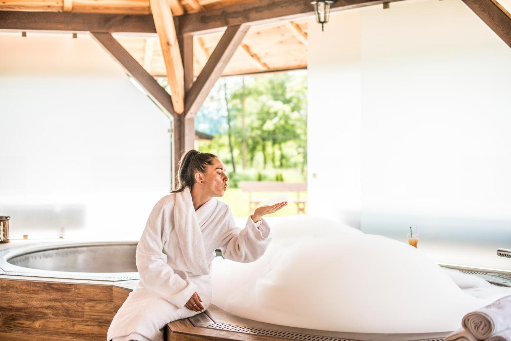 Hotel & Spa **** Kasztel Uniejow Εξωτερικό φωτογραφία