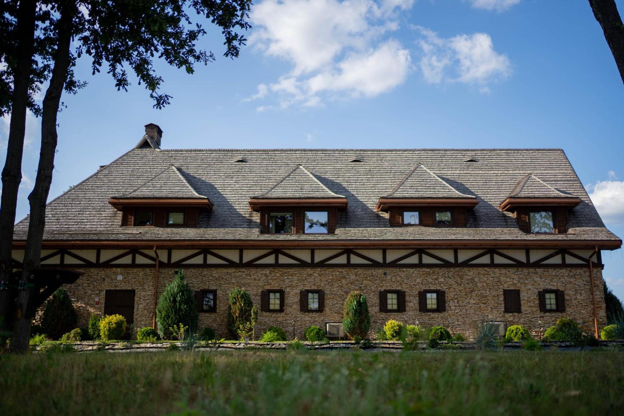 Hotel & Spa **** Kasztel Uniejow Εξωτερικό φωτογραφία