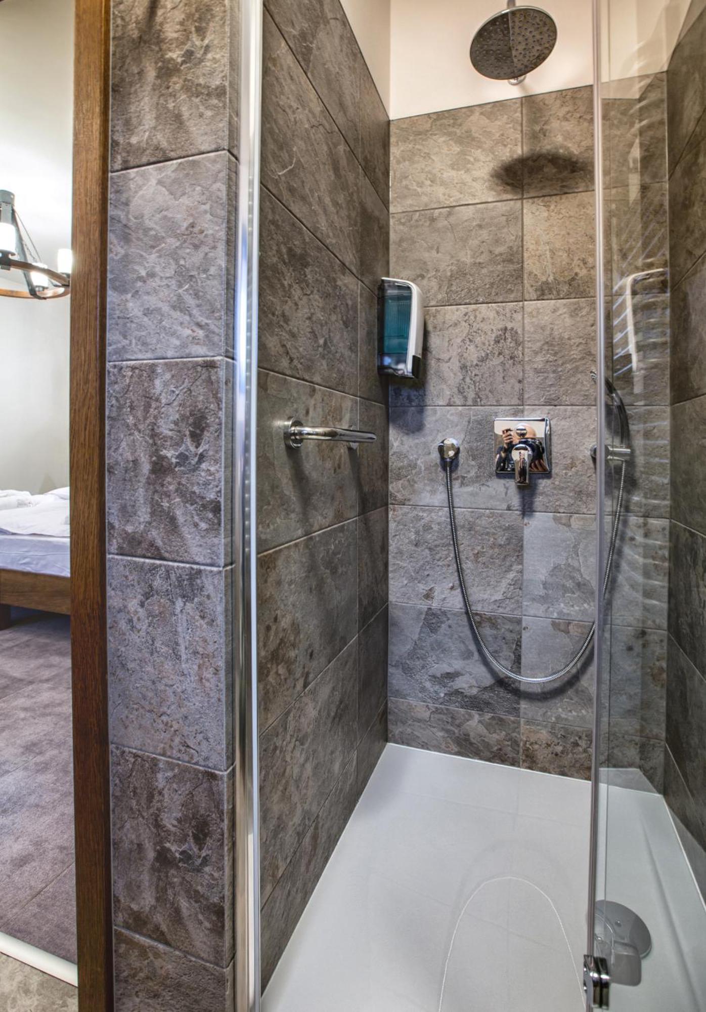 Hotel & Spa **** Kasztel Uniejow Εξωτερικό φωτογραφία