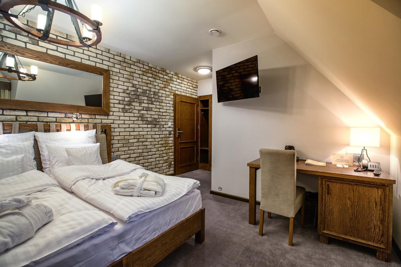 Hotel & Spa **** Kasztel Uniejow Εξωτερικό φωτογραφία