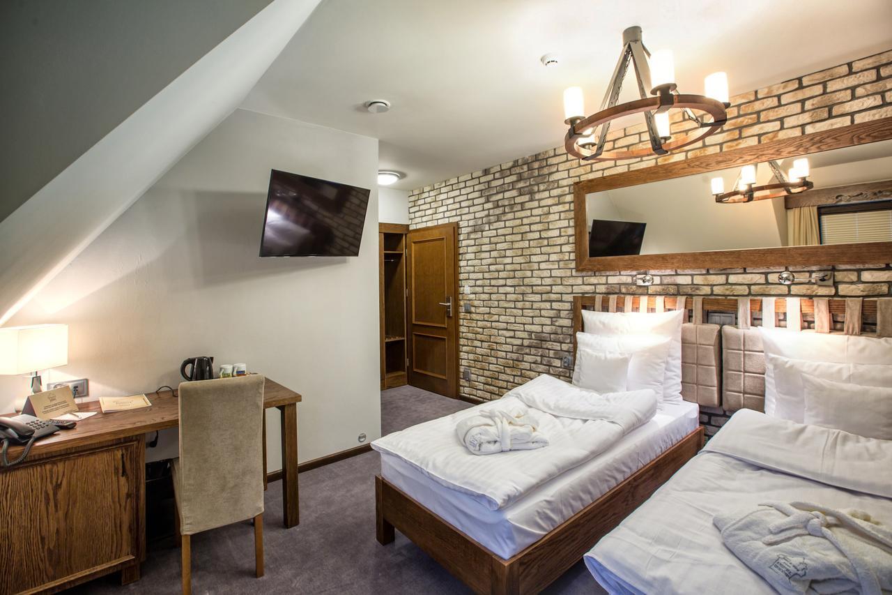 Hotel & Spa **** Kasztel Uniejow Εξωτερικό φωτογραφία