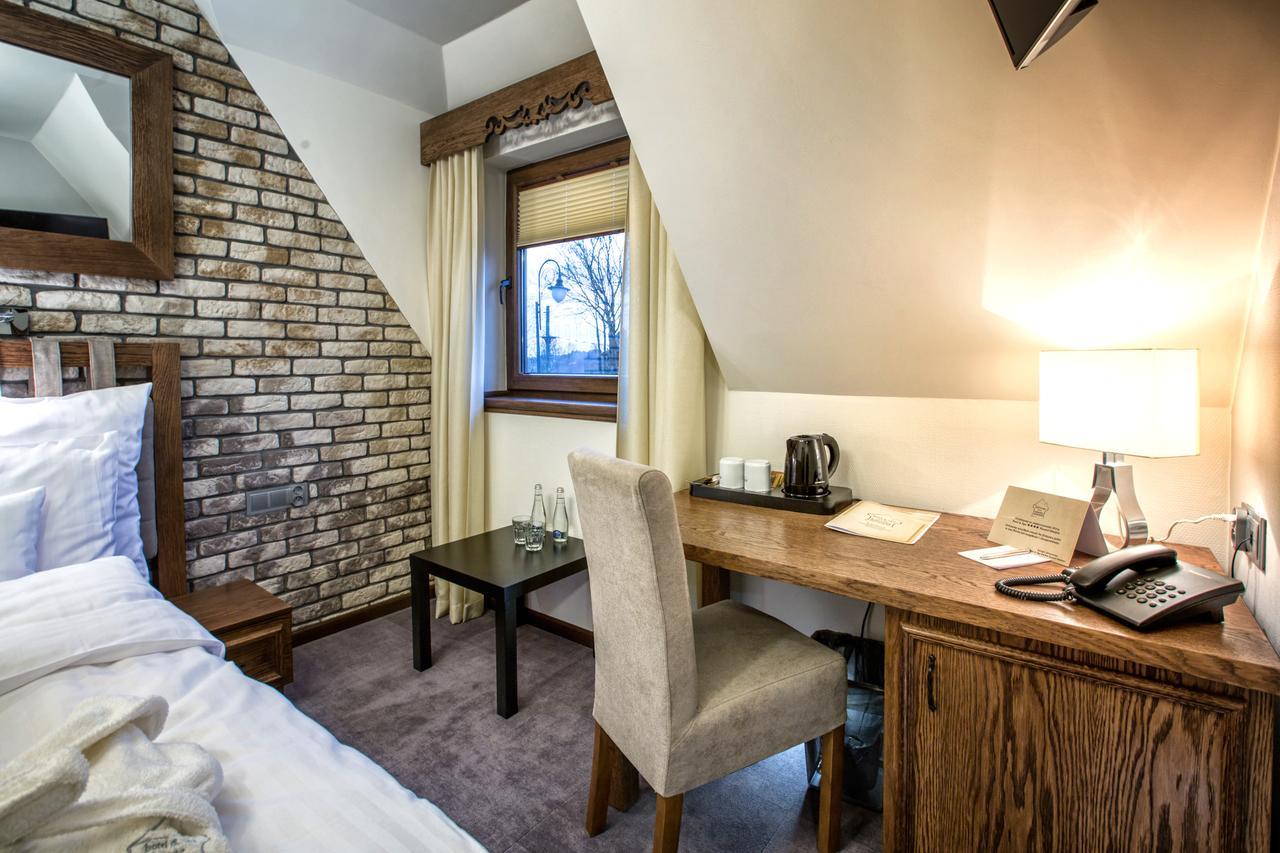 Hotel & Spa **** Kasztel Uniejow Εξωτερικό φωτογραφία