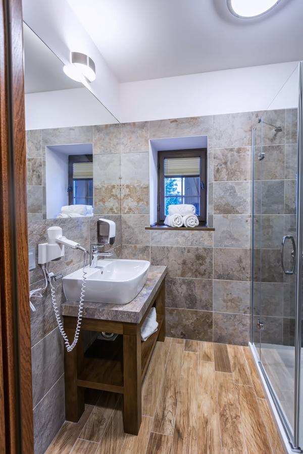 Hotel & Spa **** Kasztel Uniejow Εξωτερικό φωτογραφία