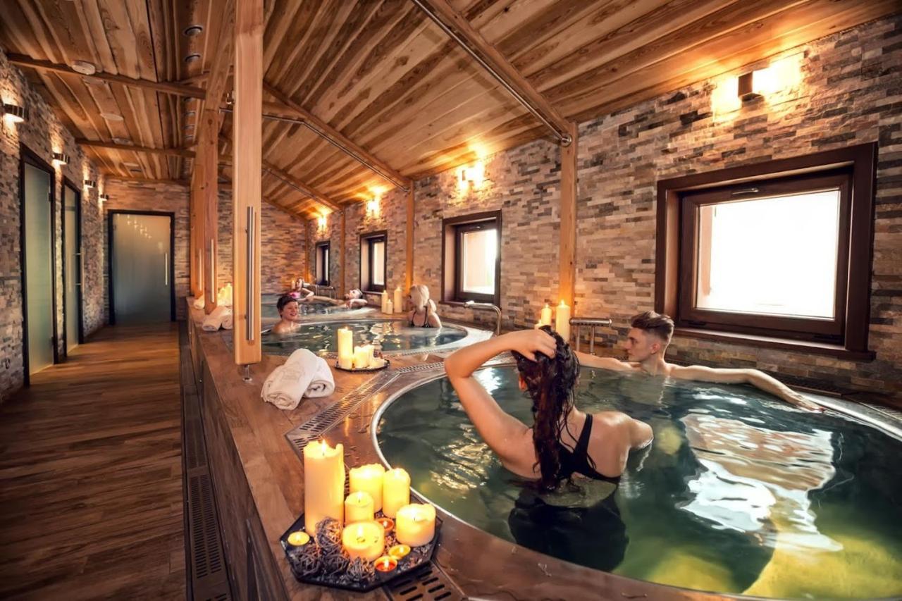 Hotel & Spa **** Kasztel Uniejow Εξωτερικό φωτογραφία