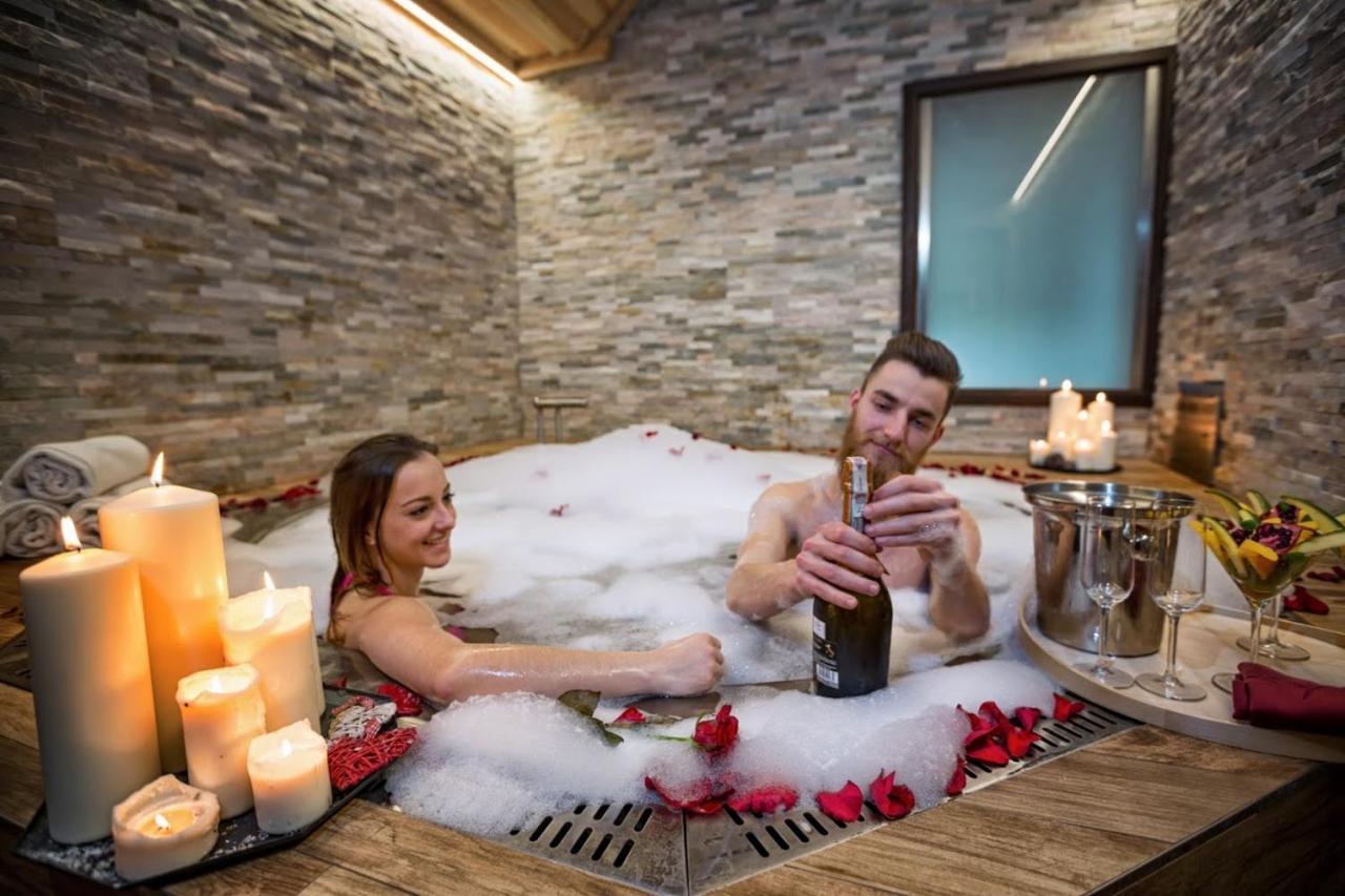 Hotel & Spa **** Kasztel Uniejow Εξωτερικό φωτογραφία