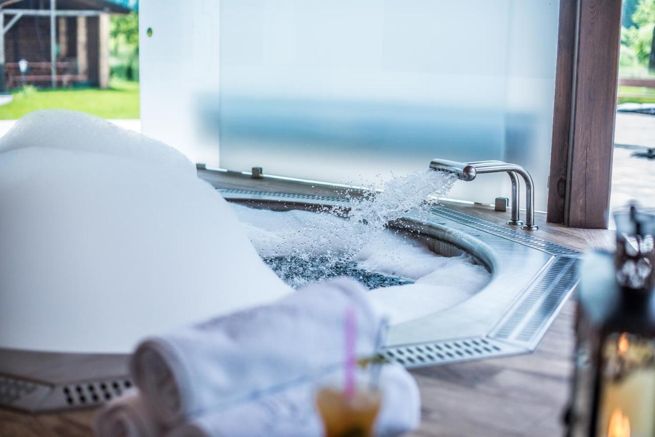 Hotel & Spa **** Kasztel Uniejow Εξωτερικό φωτογραφία